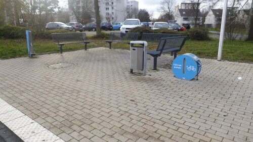 Am Radschnellweg in Monheim Baumberg kann Wasser gezapft werden und Luft gepumpt werden