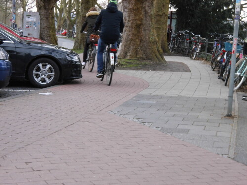 Radweg vor der Mensa in Münster (Westf.), Germany