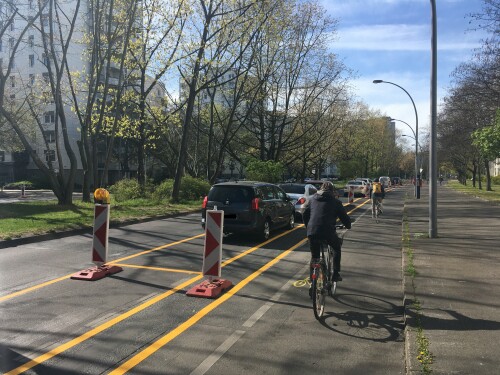 pop-up-bike-lane-lichtenberger-strasse-berlin.jpg