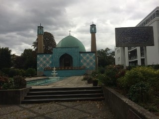 Imam-Ali-Moschee aus den 1960er Jahren im Hamburger Stadtteil Uhlenhorst, nahe der Außenalster. Einer der ältesten Moscheen Deutschlands
