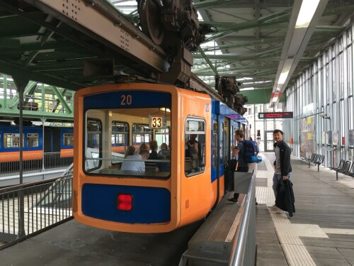 wuppertal-schwebebahn-4.jpg