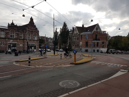 der-knotenpunkt-emmastraat-koninginneweg-in-amsterdam-nach-dem-umbau.jpg