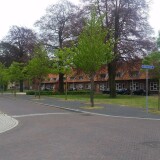 gestaltung-der-nieuwluststraat-mit-einfacher-bebauung-freiflache-und-spielplatz-in-enschede-roombeek-nl