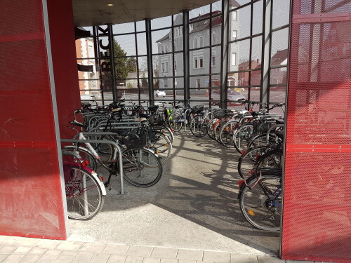 radabstellanlage-im-zentralen-omnibusbahnhof-zob-in-beckum.jpg