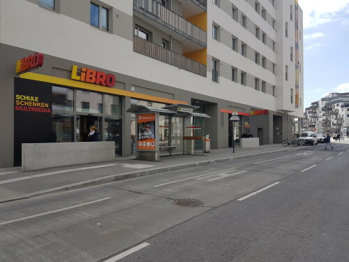 barrierefreie-bushaltestelle-in-der-wiener-seestadt-aspern.jpg