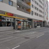 barrierefreie-bushaltestelle-in-der-wiener-seestadt-aspern