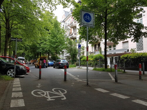 fahrradstrasse-goebenstrasse-in-wiesbaden2.jpg