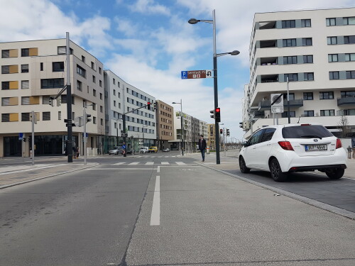 strassenraumaufteilung-der-sonnenallee-in-der-seestadt-aspern.jpg