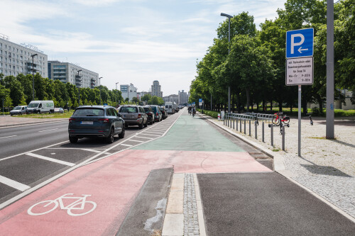 geschutzter-radfahrstreifen3.jpg