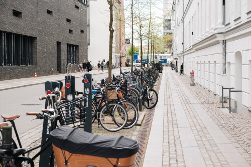 Straßenraumgestaltung mit Fahrradparken und Cargobikes Kopenhagen