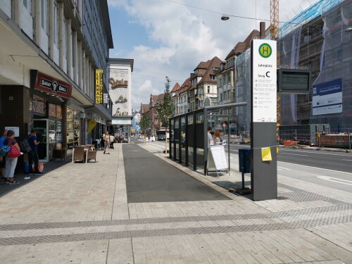 bielefeld-jahnplatz-bushaltestelle-radverkehrsfuehrung.jpg