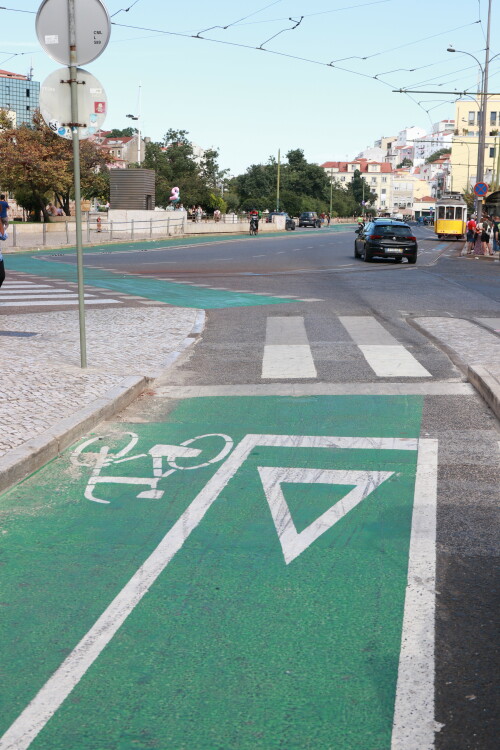 Bike lane (Lisbon)