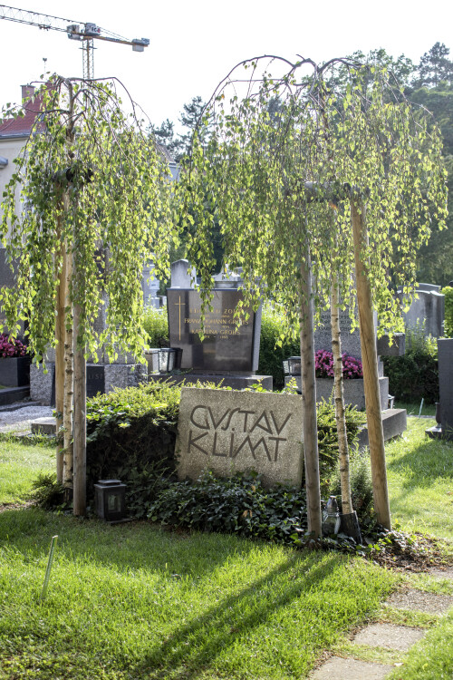 Vienna-Austria.-04-July-2023.-Gustav-Klimt-grave-in-the-Hietzinger-Friedhof-Vienna-6.jpeg