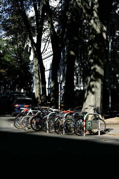 Bicycle-traffic-GA-Spittelauer-Platz-1090-Vienna.-Photo-06.09.2023-15.42-pm.jpeg